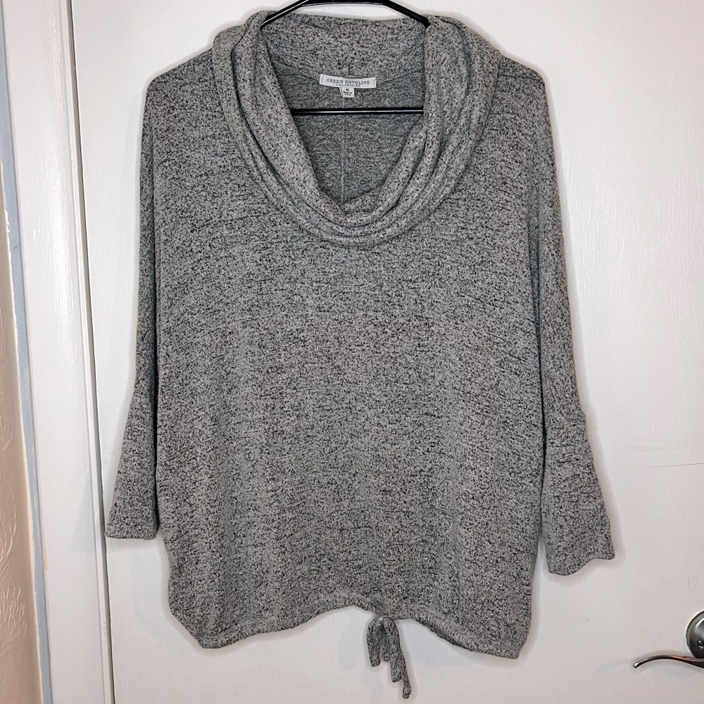 NWT Green Envelope Los Angeles Wmn's Med Cowl Neck Sweater Grey